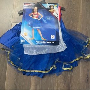 Rubies Wonder Woman child costume. NWT small 4-6
